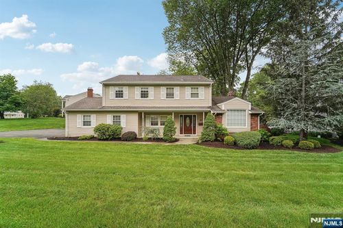 30 Sinclair Dr, Wayne, NJ, 07470-2649 | Card Image