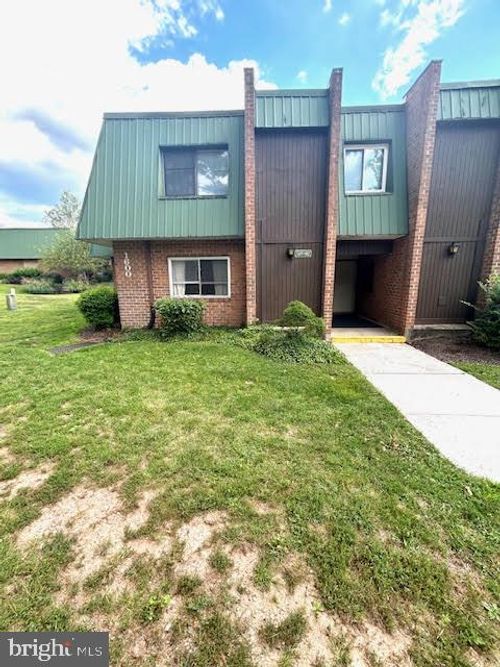 1611-1611 Meadowview Ln, MONT CLARE, PA, 19453-5243 | Card Image