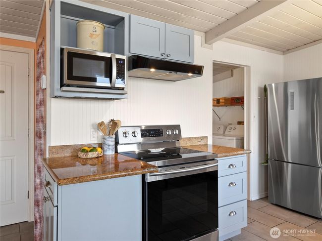 71 E Mountain Dr, House other with 2 bedrooms, 2 bathrooms and 1 parking in Grapeview WA | Image 12