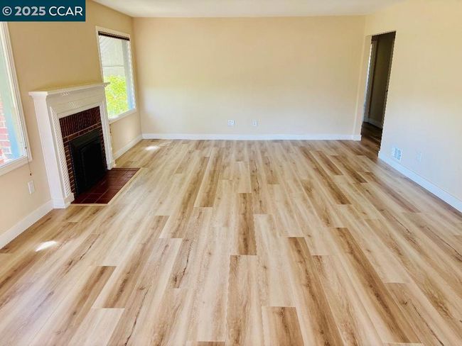 Open L/R & Entertaining Area | Image 9