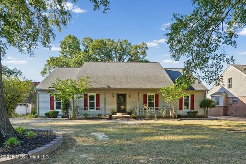8825 Cypress Cv, Southaven, MS, 38671-2719 | Card Image