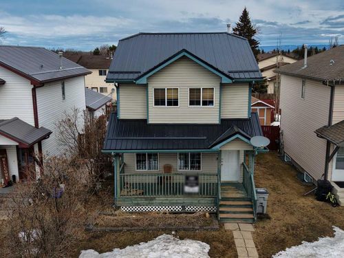 708 8 Ave Sw, Slave Lake, AB, T0G2A4 | Card Image