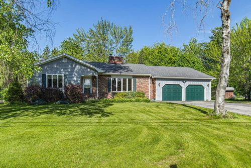 30 Saratoga Ave, Bangor, ME, 04401-4219 | Card Image