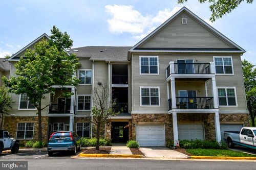 apt-i-5170 William Colin Ct, CENTREVILLE, VA, 20120-3060 | Card Image