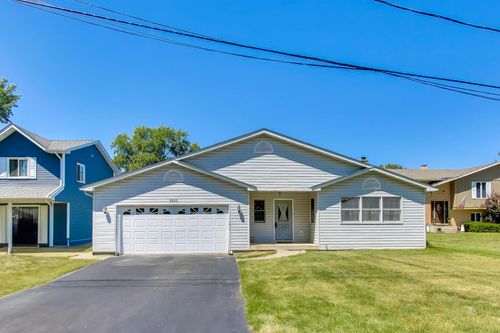 3002 Miller Dr, McHenry, IL, 60050-8223 | Card Image