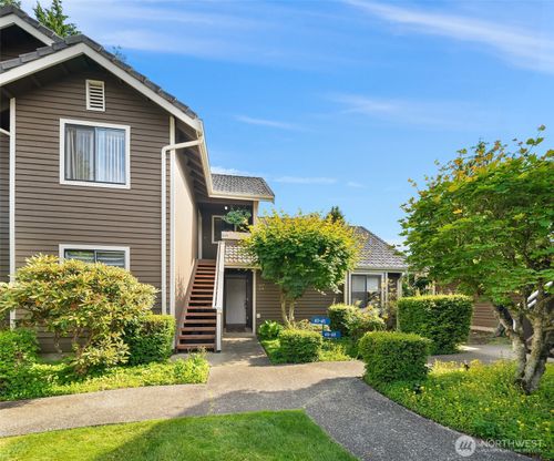 613-17320 97th Pl Sw, Vashon, WA, 98070-4949 | Card Image