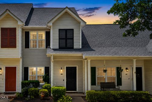 329 Commons Dr, Holly Springs, NC, 27540-8379 | Card Image