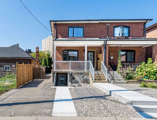 6 Greyton Cres, York, ON, M6E2G2 | Card Image