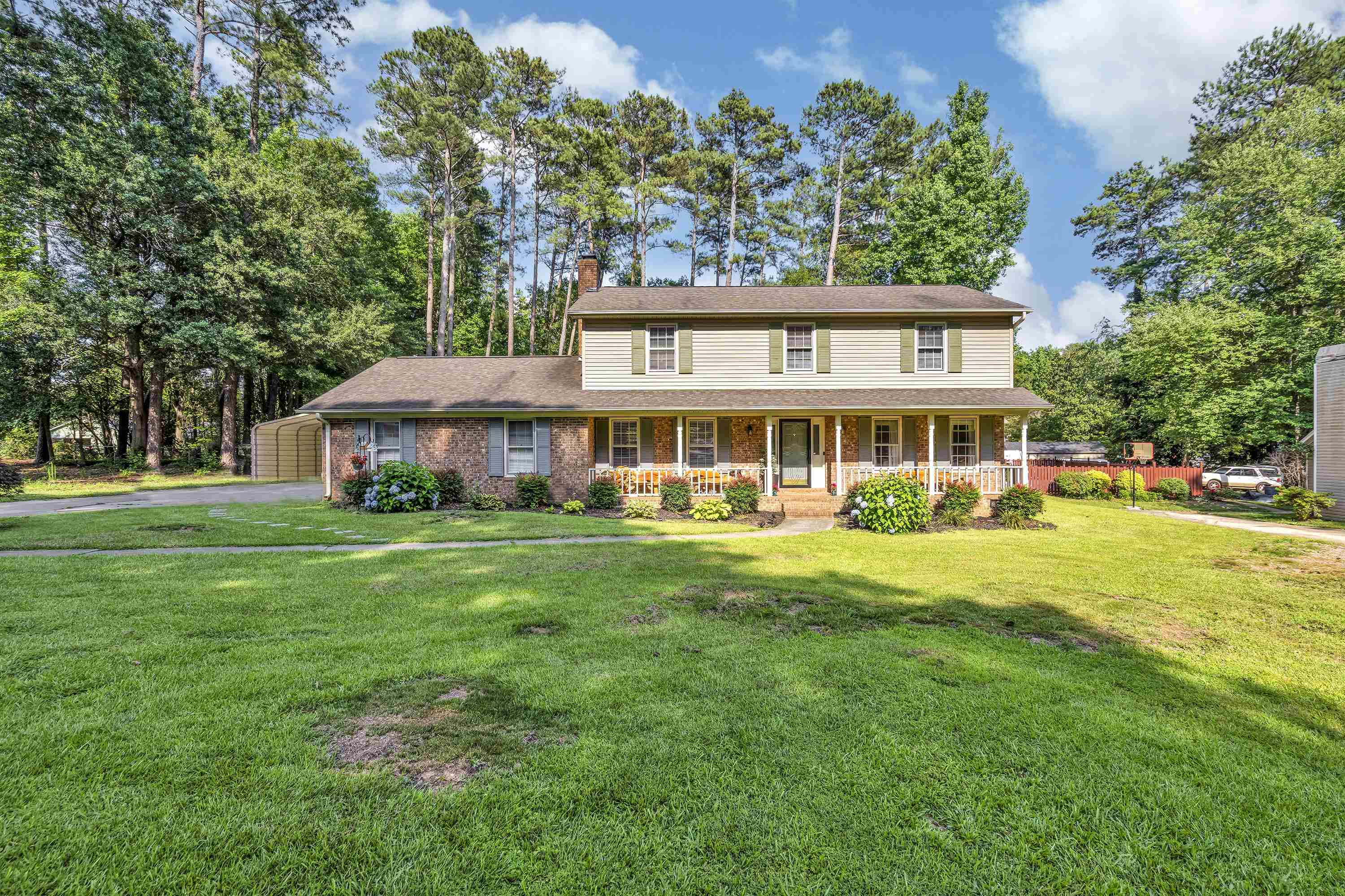 Cloverleaf Ln, Spartanburg, SC 29301