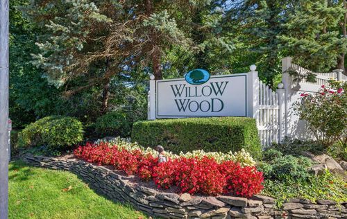 5 Monitor Rd, Smithtown, NY, 11787-1866 | Card Image