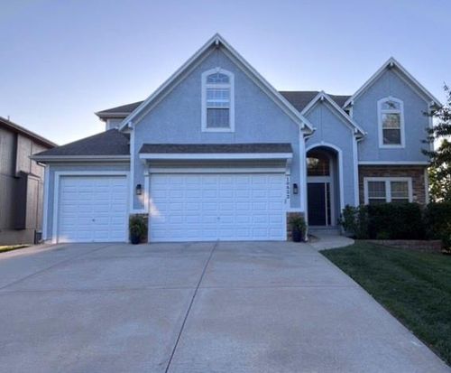 10822 S Appleridge Ln, Olathe, KS, 66061-8908 | Card Image