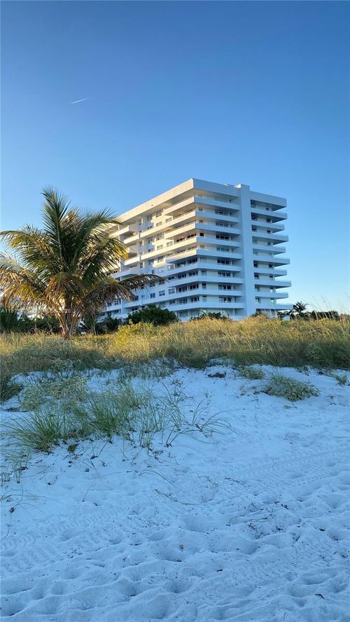 apt-204-177 Ocean Lane Dr, Key Biscayne, FL, 33149-1425 | Card Image