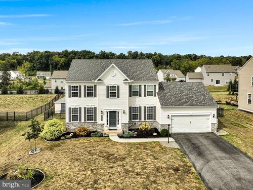 7232 Rock Ridge Ave, HARRISBURG, PA, 17112-8107 | Card Image