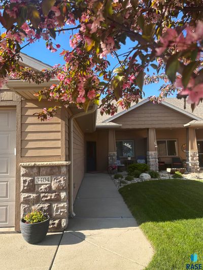 3404 Woodsedge St, House other with 2 bedrooms, 2 bathrooms and null parking in Sioux Falls SD | Image 1