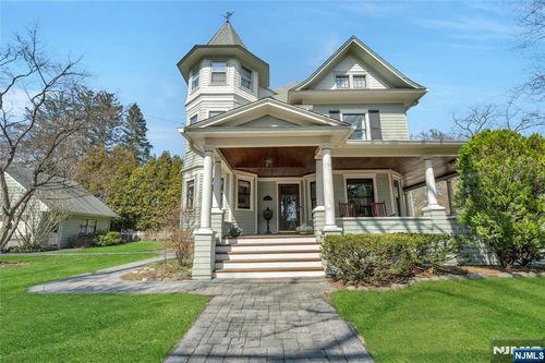 321 Hollywood Ave, Ho Ho Kus, NJ, 07423-1126 | Card Image