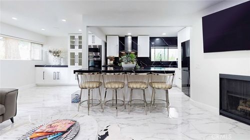 93-4632 Park Granada, Calabasas, CA, 91302 | Card Image