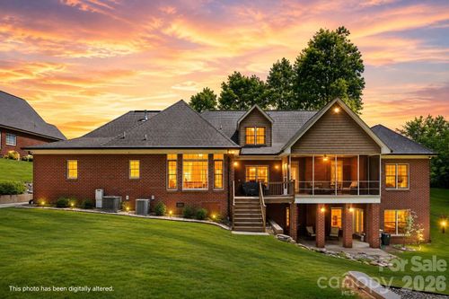 5424 Old Town Ln, Gastonia, NC, 28056-8510 | Card Image
