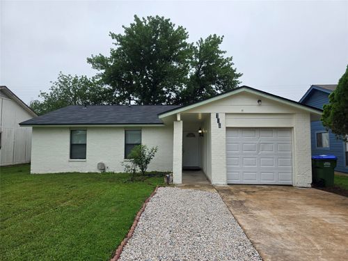 104 E Eggleston St, Manor, TX, 78653-3407 | Card Image