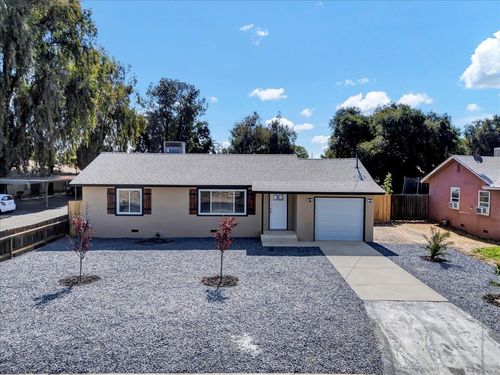 1411 N Brown St, Hanford, CA, 93230-3062 | Card Image