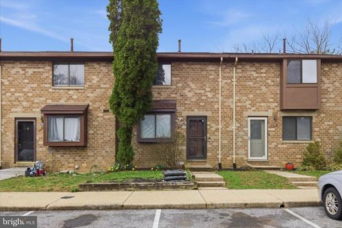 7038 Knighthood Ln, COLUMBIA, MD, 21045-4818 | Card Image