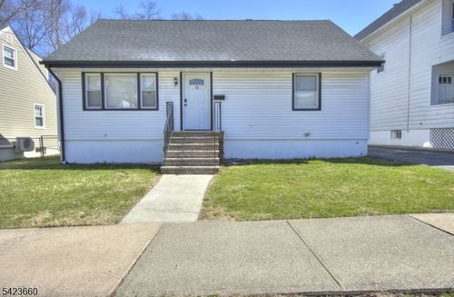 15 John St, Passaic, NJ, 07055-3319 | Card Image