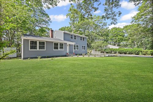70 Robinson Ave, Medford, NY, 11763-2617 | Card Image