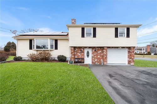 3 Roosevelt Drive, Bristol, RI, 02809 | Card Image