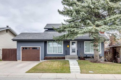 1848 38 St Ne, Calgary, AB, T1Y2P8 | Card Image