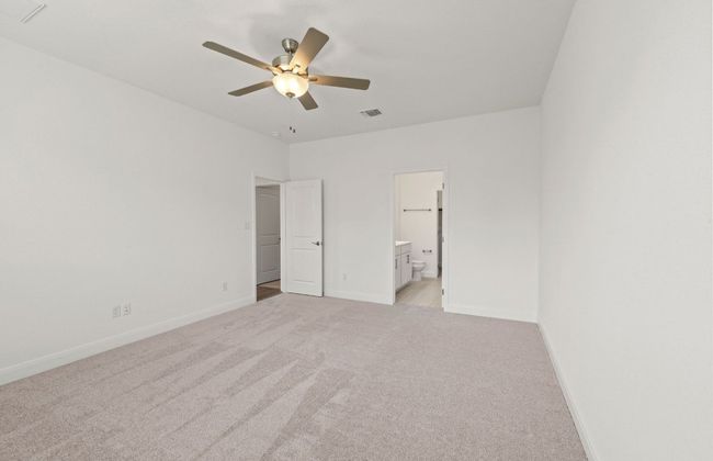 521 Scooter St, House other with 5 bedrooms, 3 bathrooms and null parking in Georgetown TX | Image 9