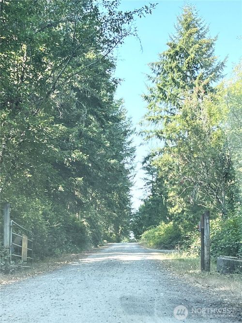 1209 196th Ave Nw, Lakebay, WA, 98349-8241 | Card Image