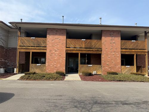 138-16525 Woodlane, Fraser, MI, 48026-7801 | Card Image