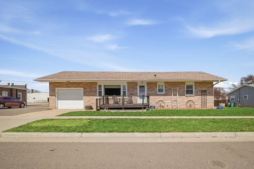 111 E Mckinley Ave, Fall Creek, WI, 54742-9645 | Card Image