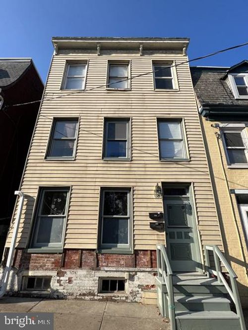 apt-2-138 S Queen St, YORK, PA, 17403-2005 | Card Image