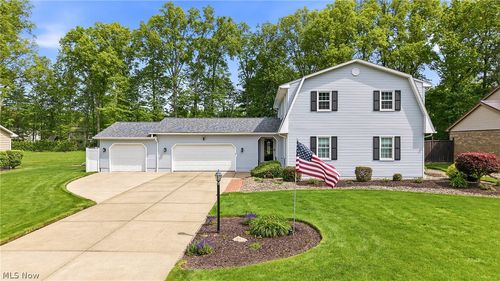 8965 Altura Dr Ne, Warren, OH, 44484-1731 | Card Image