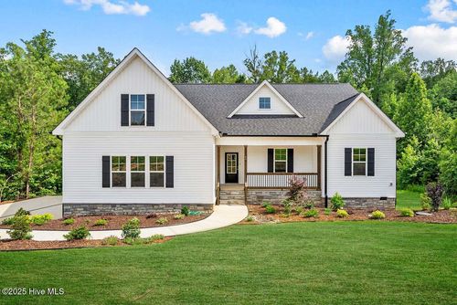 40 Moonraker Dr, Spring Hope, NC, 27882-7754 | Card Image