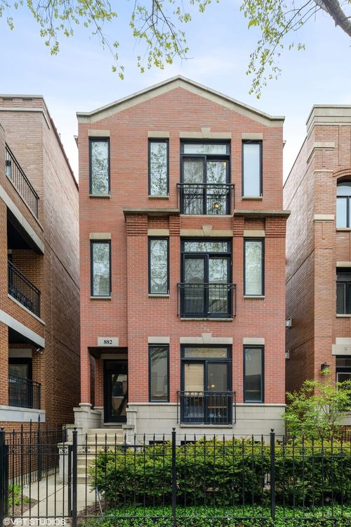 1-882 Lill Ave, Chicago, IL, 60614-2445 | Card Image