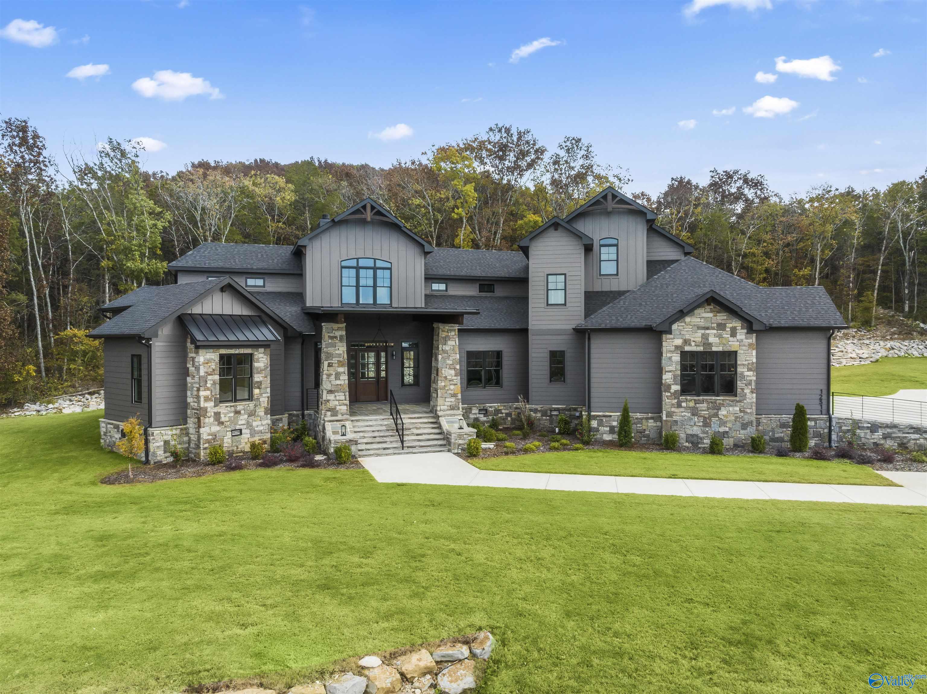 Bell Rd, Huntsville, AL 35803