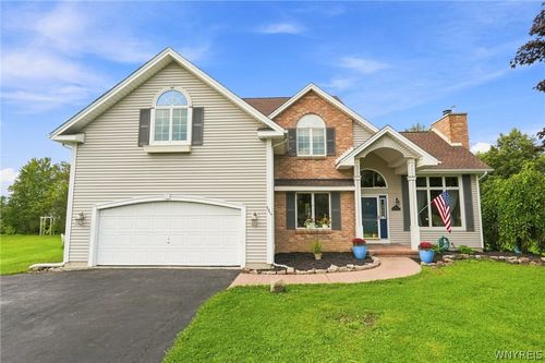 6914 Townline Rd, North Tonawanda, NY, 14120-9572 | Card Image