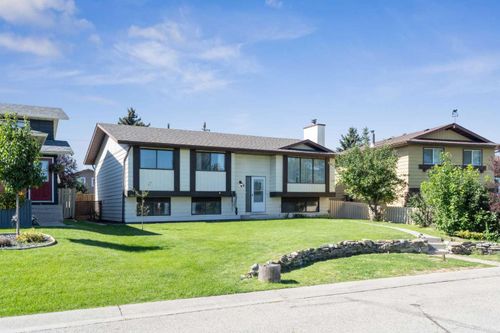 14 Glenhill Cres, Cochrane, AB, T4C1G8 | Card Image