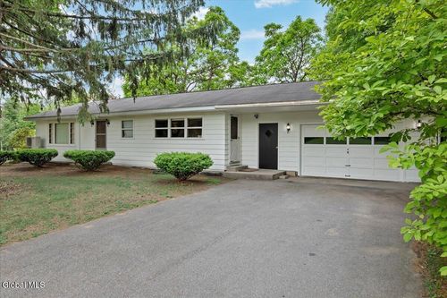832 Route 29, Saratoga Springs, NY, 12866-5554 | Card Image