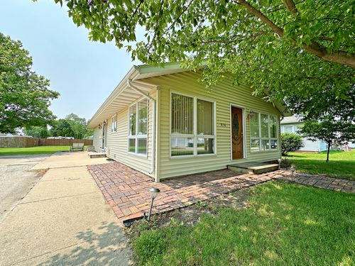 614 Powell St, Streator, IL, 61364-3630 | Card Image