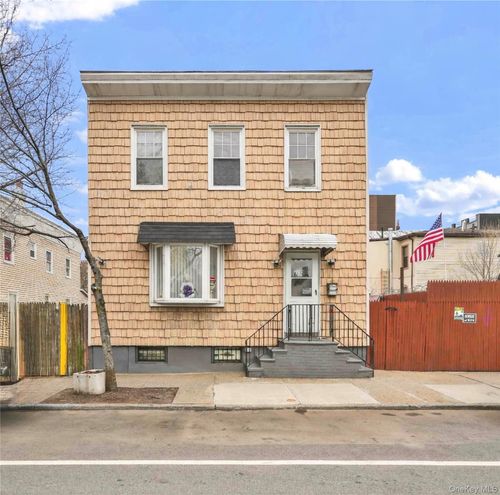 152 Miller Ave, Brooklyn, NY, 11207-2525 | Card Image