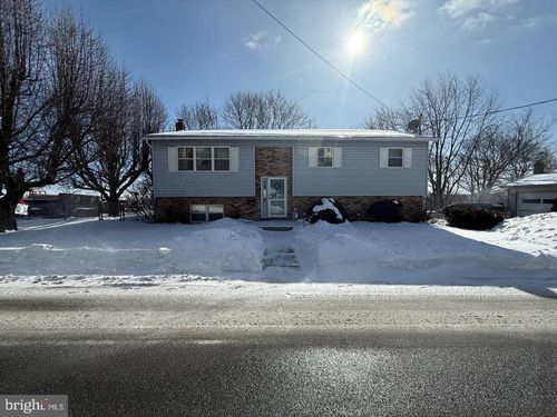 144 Pennsylvania Ave, SHENANDOAH, PA, 17976-1330 | Card Image