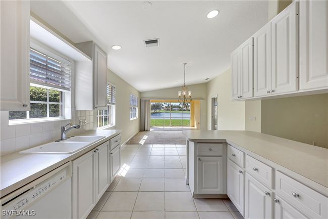4255 Redonda Ln, House attached with 2 bedrooms, 2 bathrooms and null parking in NAPLES FL | Image 9