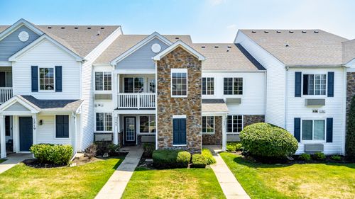 3-1521 Silverstone Dr, Carpentersville, IL, 60110-1190 | Card Image