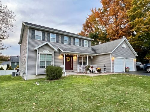103 Mariposa Dr, Oswego, NY, 13126-6735 | Card Image
