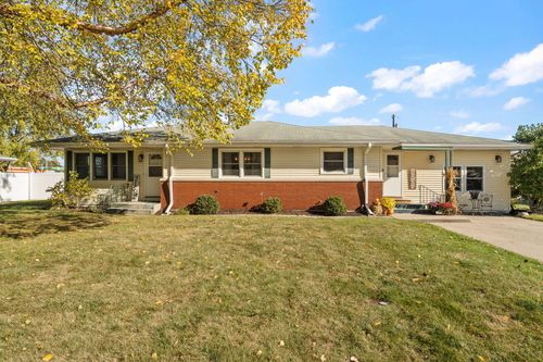 513 Almond St Sw, DeMotte, IN, 46310 | Card Image