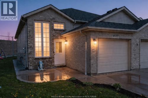 1682 Sagebrush, Windsor, ON, N9G3B8 | Card Image