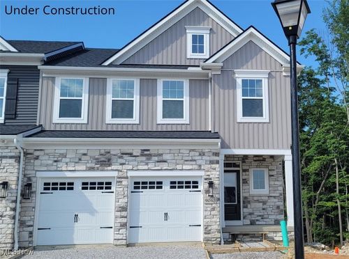 9065 Ledge View Ter, Broadview Heights, OH, 44147-2423 | Card Image