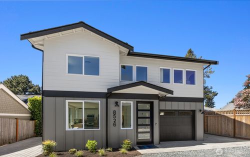 8526 Latona Ave Ne, Seattle, WA, 98115-2949 | Card Image